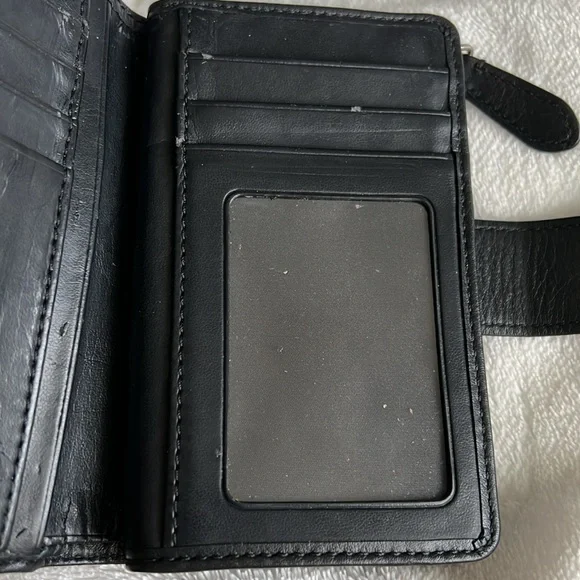 COPY - Vintage Coach Black Wallet with Silver Buckle - Picture 16 of 16